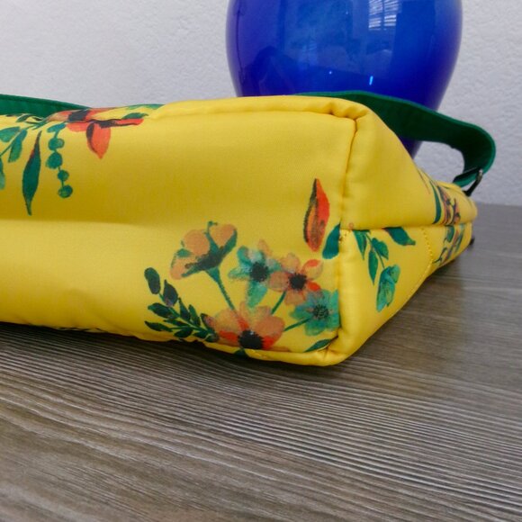 New LUG FLARE Yellow Bouquet RFID Crossbody Purse Bag Handbag NWOT Floral - Picture 11 of 13